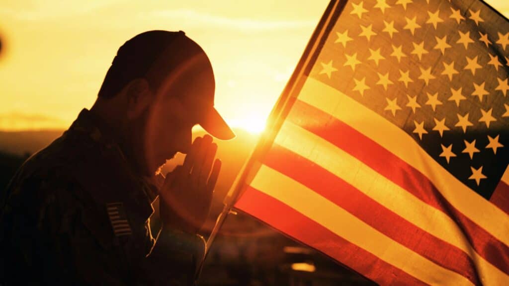 praying American soldier